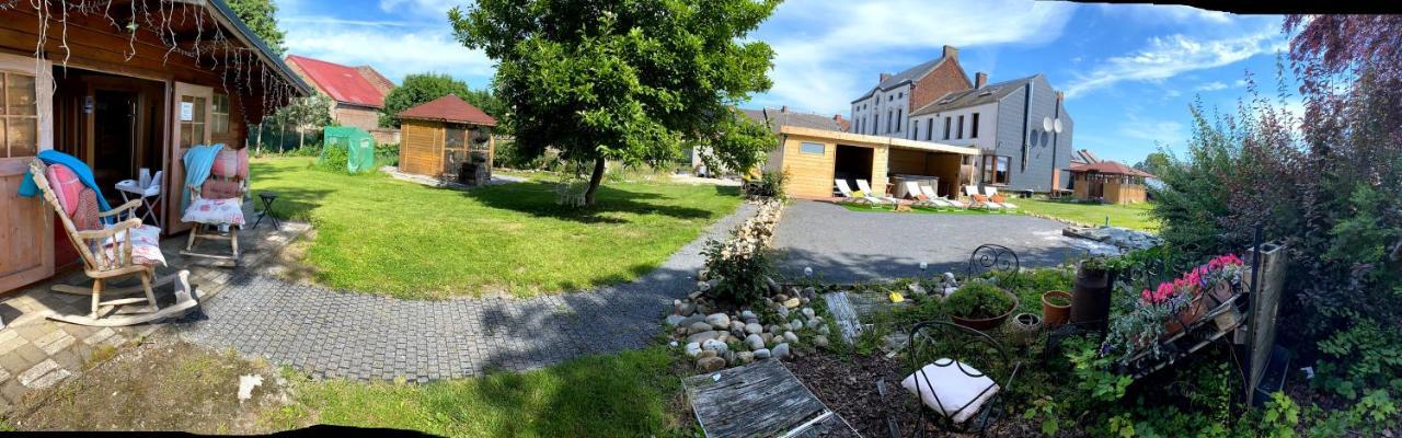 Le Chateau De Frankie Spas-Saunas Grand-Reng Exterior photo