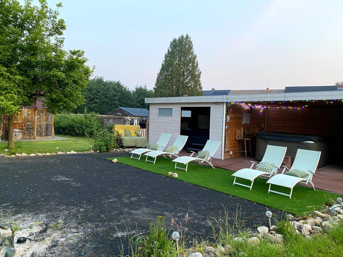 Le Chateau De Frankie Spas-Saunas Grand-Reng Exterior photo
