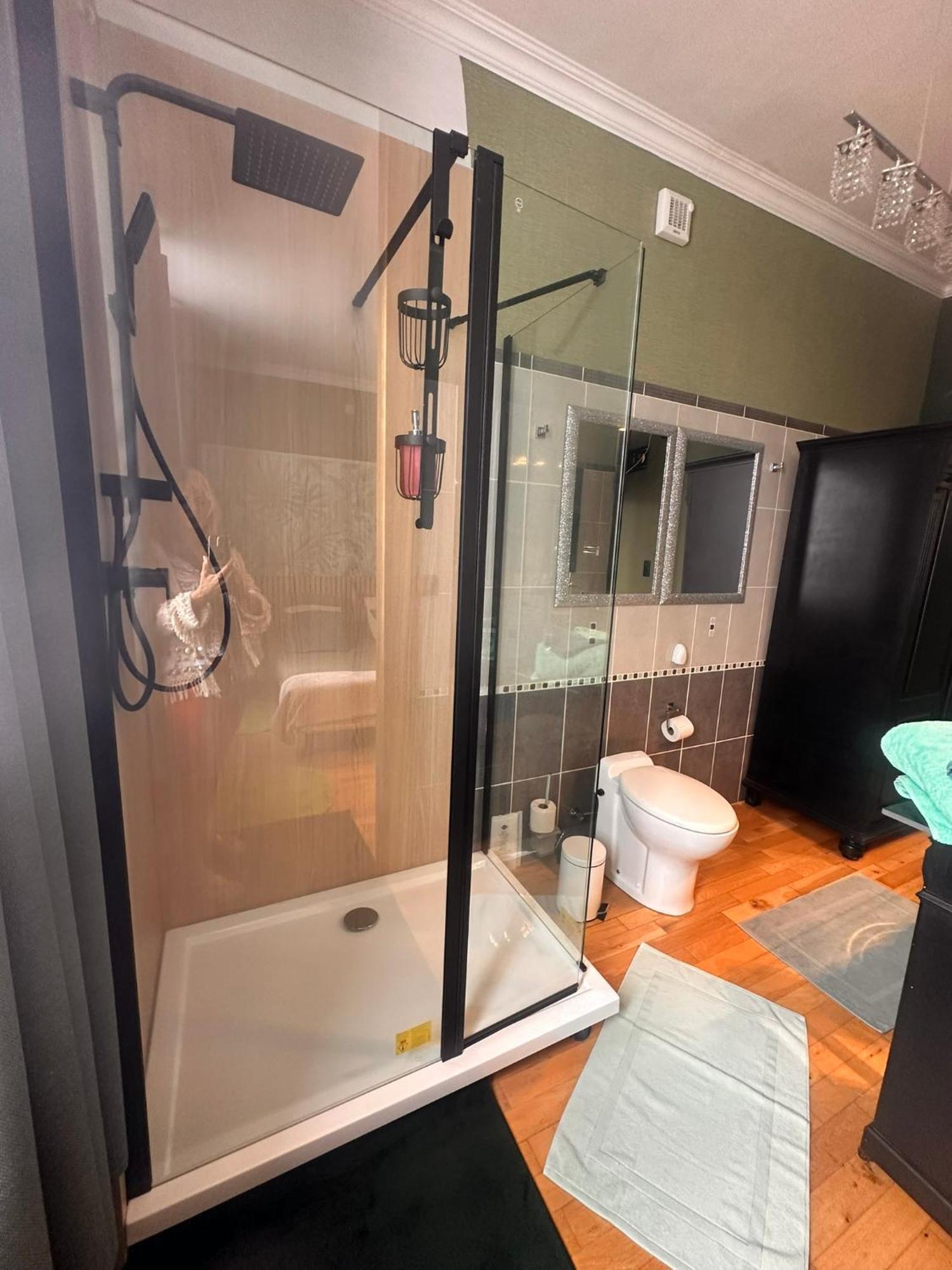 Le Chateau De Frankie Spas-Saunas Grand-Reng Exterior photo