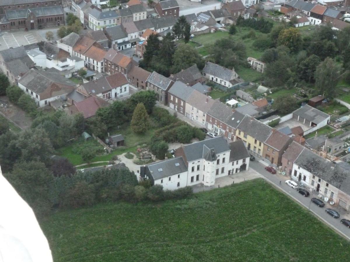 Le Chateau De Frankie Spas-Saunas Grand-Reng Exterior photo